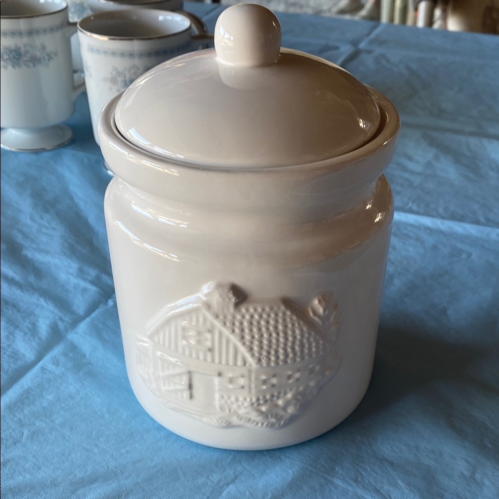 Small cookie jar